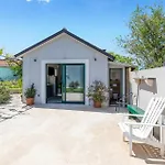 2 Bedroom Cozy In