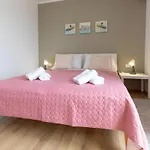 2 Bedroom Cozy In Casa de Férias Opuzen (Dubrovnik-Neretva)