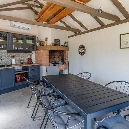 Tatil Evi 2 Bedroom Beautiful In *